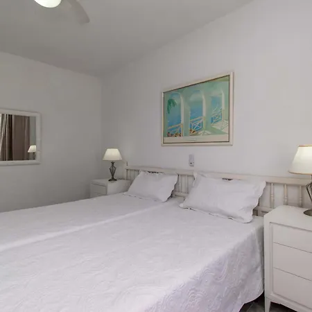Flores 6 - Three Bed *