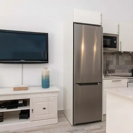 Flores 6 - Three Bed Apartamento *