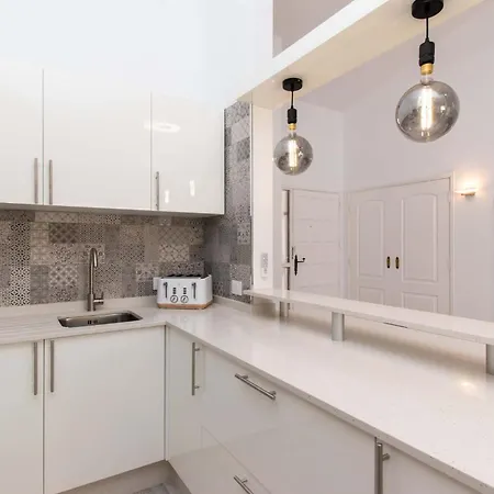 Apartamento Flores 6 - Three Bed *