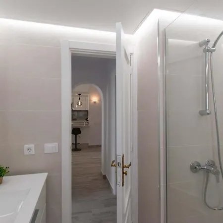 Flores 6 - Three Bed Playa Feñabe
