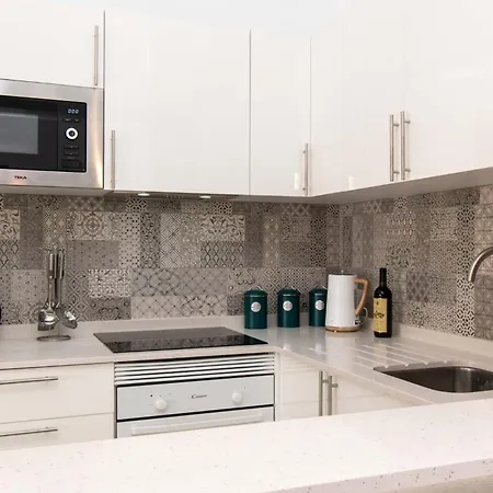 Flores 6 - Three Bed Apartamento Playa Feñabe