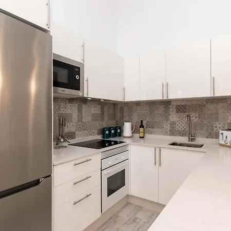 Apartamento Flores 6 - Three Bed Playa Feñabe