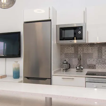 Flores 6 - Three Bed * Playa Feñabe