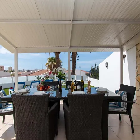 Apartamento Flores 6 - Three Bed Playa Feñabe